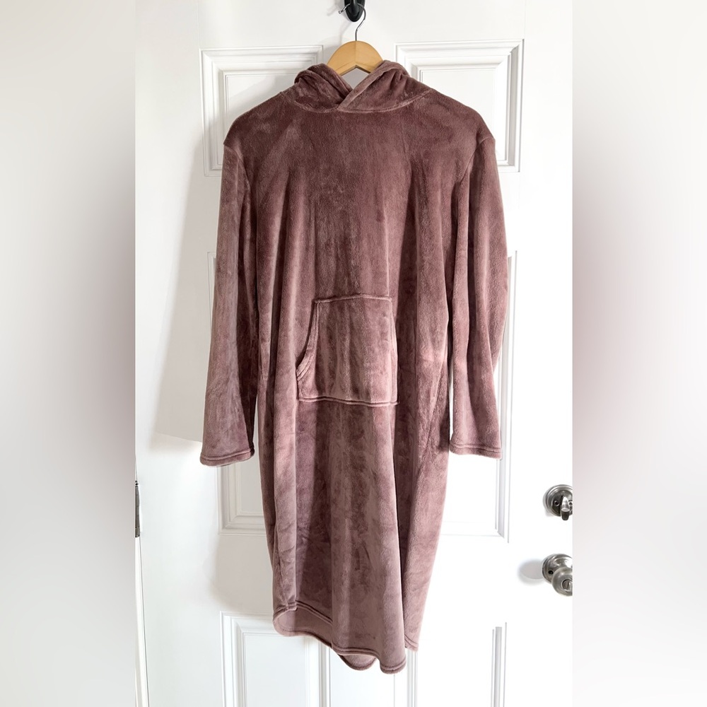 32 Degrees Heat Women’s Cozy Hooded Pajamas Robe